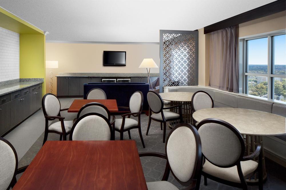 Sheraton Raleigh Hotel Exterior foto
